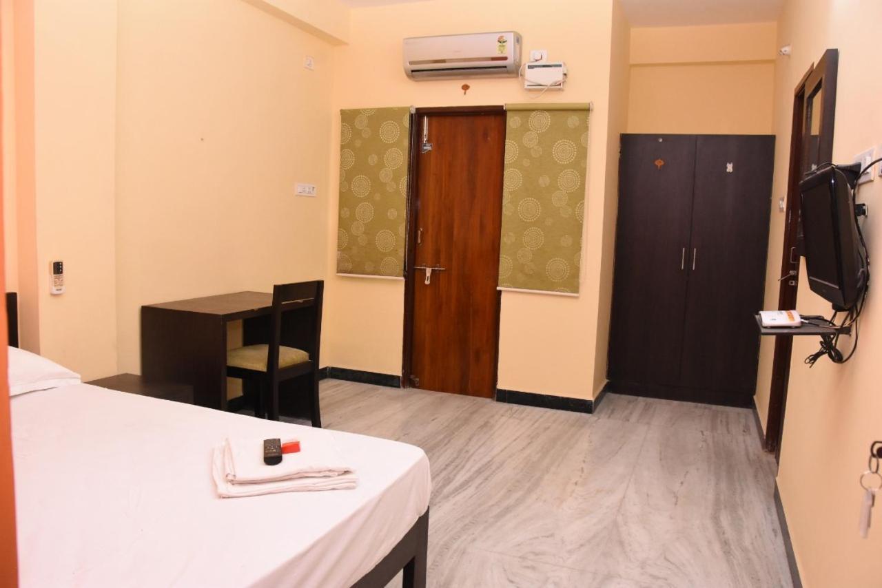 Aishwaryam Deshna Service Apartment Ambattur Chennai Exterior photo