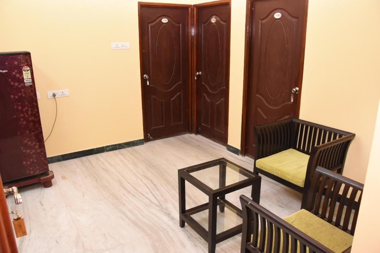 Aishwaryam Deshna Service Apartment Ambattur Chennai Exterior photo