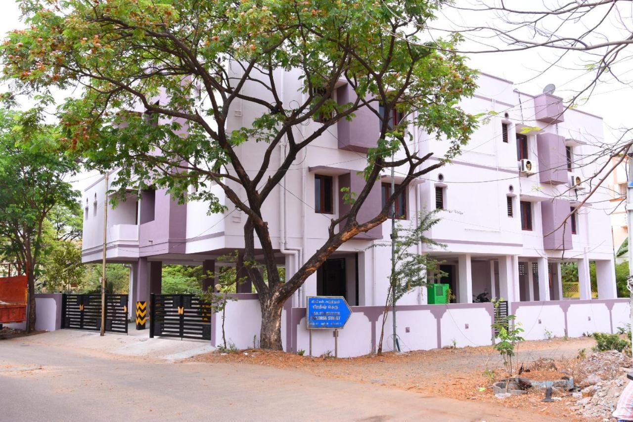 Aishwaryam Deshna Service Apartment Ambattur Chennai Exterior photo